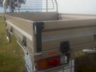 LandCruiser Drop Side Tray