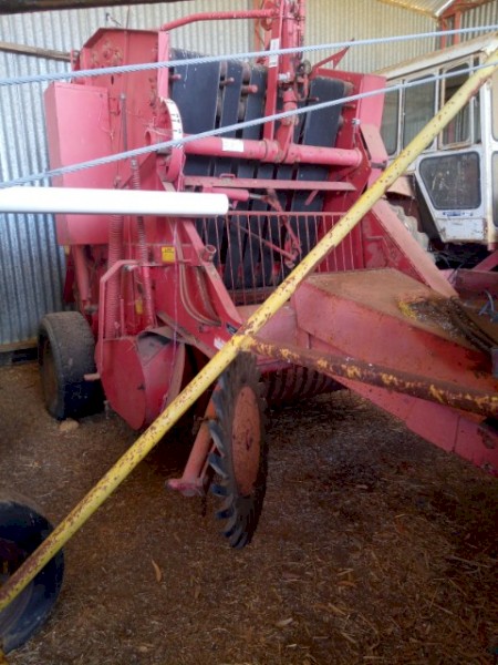 Massey Ferguson 1450 Round Baler