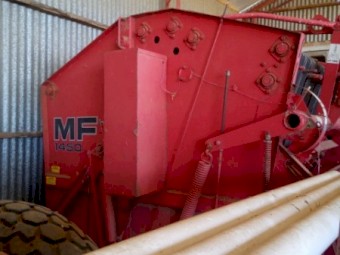 Massey Ferguson 1450 Round Baler