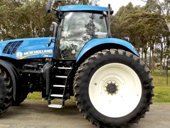 2015 NEW HOLLAND T8.390 Genesis Edition 390hp Agricultural Farm Tractor