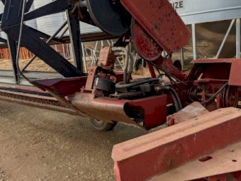 Case IH 730 Windrower