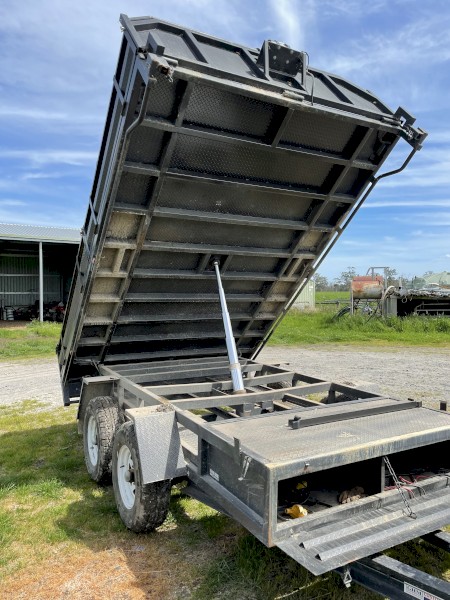 12 x 8 Tipping Trailer