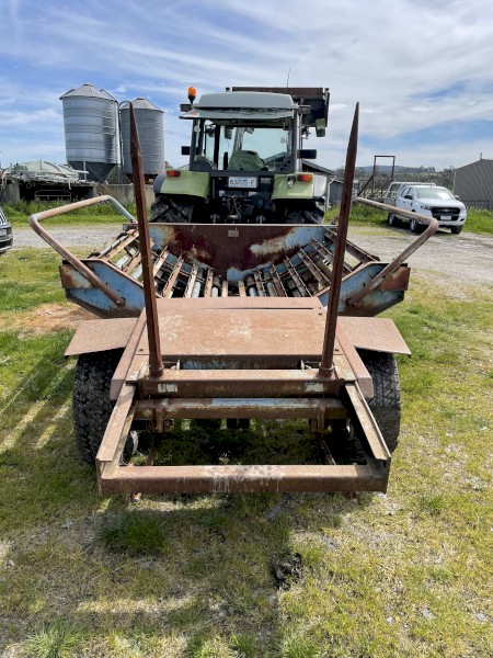 Pearces Haybale Feeder