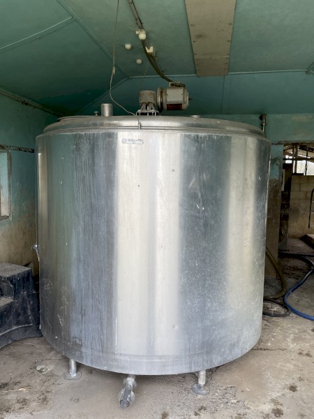 Milk Vat and Compressor 