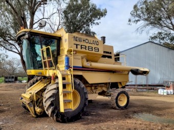 2002 TR89 New Holland