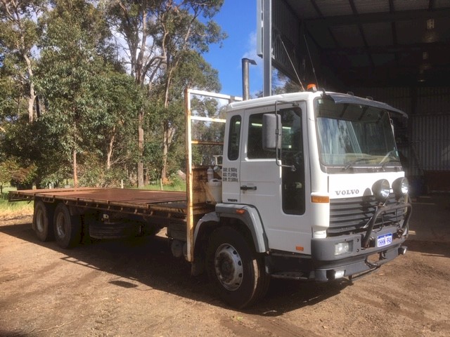 1998 FL6 Volvo Tray Top Truck