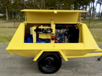 Lincoln Industrial/Commercial 400 AMP Mobil Diesel Welder/Generator