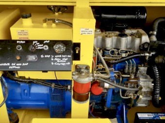 Lincoln Industrial/Commercial 400 AMP Mobil Diesel Welder/Generator