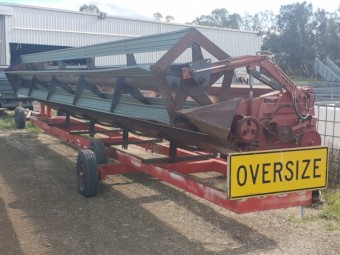 1993 Case IH 1688 Header with 30ft Front