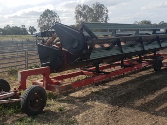 1993 Case IH 1688 Header with 30ft Front
