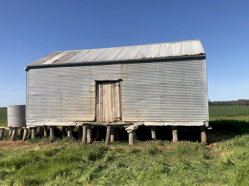 Barn, Shearers Quarters, Shed - Wanting to Buy!!