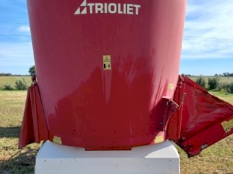 Feed mixer vertical hay and grain mixer Trioliet Solo Mix 1-100 SM1-10