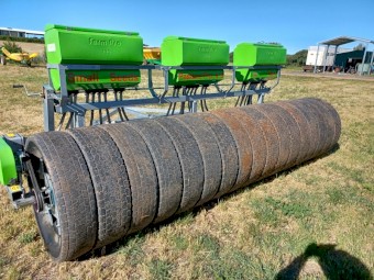 Farm Pro Band Seeder with Small Seed Boxes & Rubber Tyre Roller