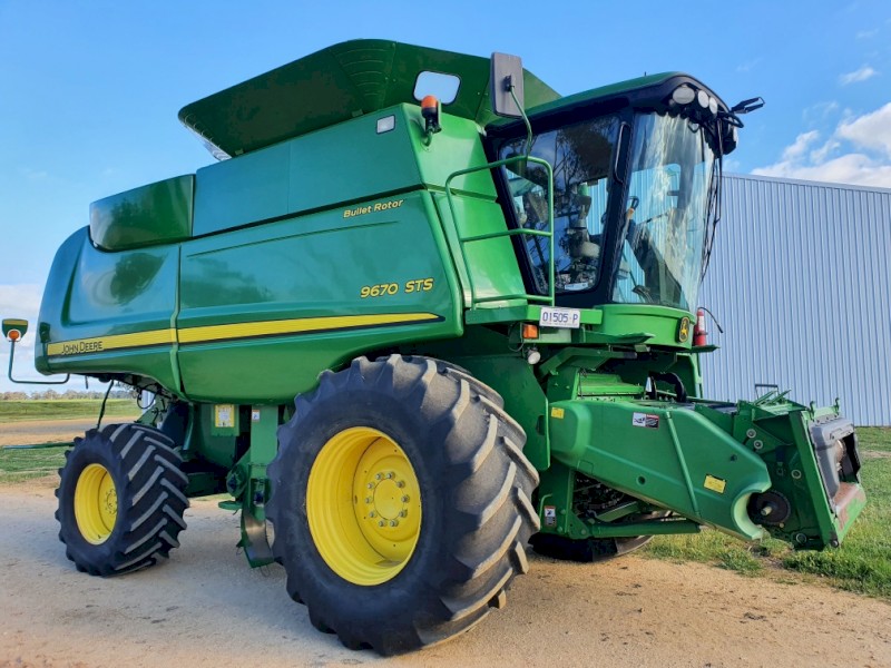 2010 John Deere 9670 Header