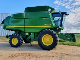 2010 John Deere 9670 Header