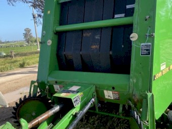 John Deere 535 hay baler