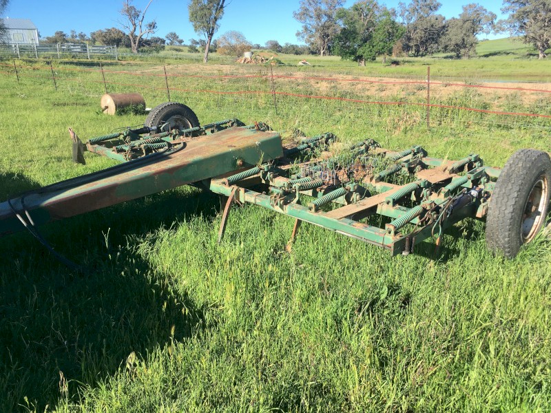 John Shearer 170 Scarifier