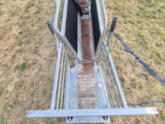 2018 Hecton Sheep Handler