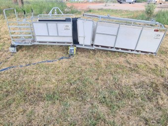 2018 Hecton Sheep Handler