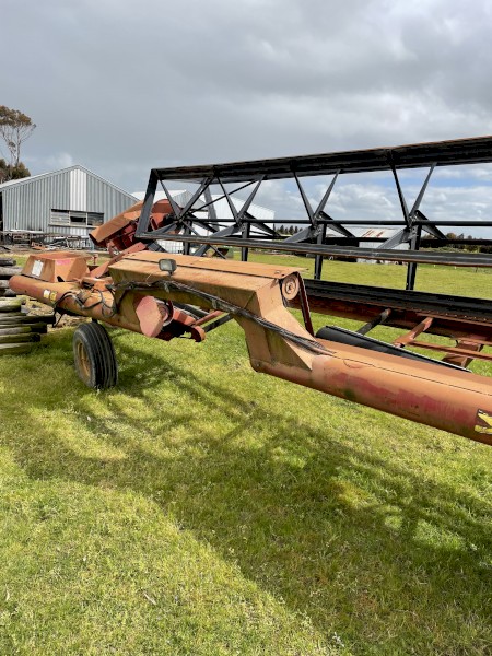Case IH 721 21’ Windrower (For Parts Only)
