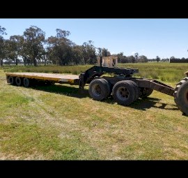 1977 Freighter Tri-Axle Float