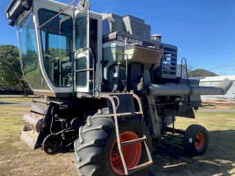 Gleaner F2 Header