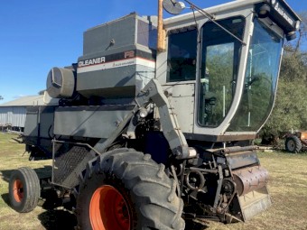 Gleaner F2 Header