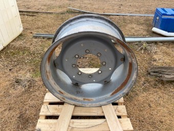 MF Front Rim - to suit 420/70R28 tyre