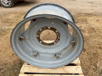 MF Front Rim - to suit 420/70R28 tyre