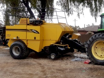 CAT Challenger LB34 (Massey Ferguson) 8x4x3 Square Baler