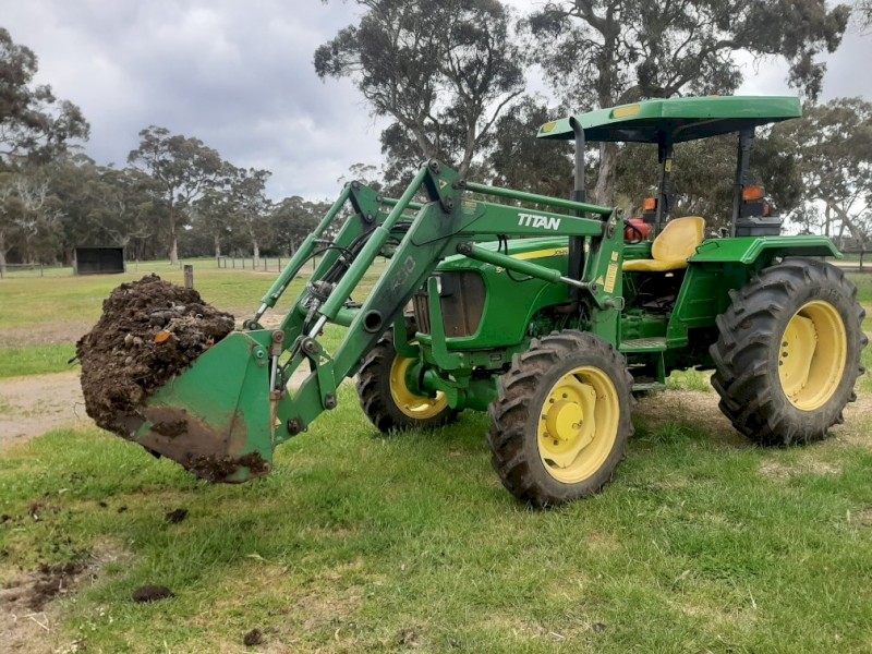2012 John Deere 5055E Tractor