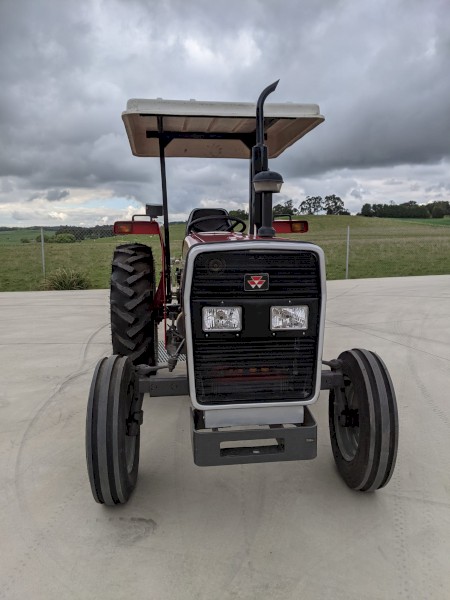 Massey Ferguson 240 48HP Perkins diesel engine