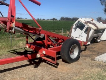 Big square 5 bale stacker