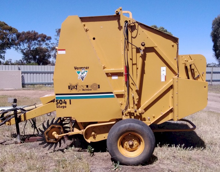 Vermeer 504 Round Net Baler