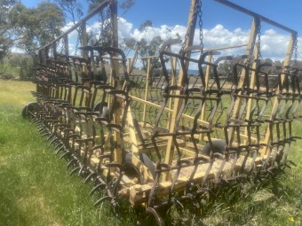  15  Leaf Hydraulic Harrows Coolaman 40 FT 