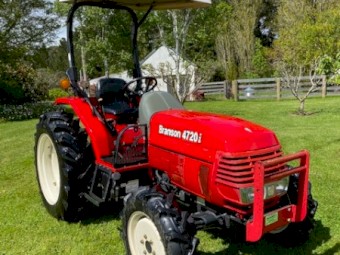2005 Branson FWD Tractor