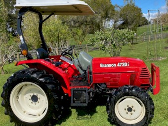 2005 Branson FWD Tractor