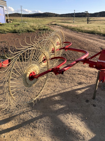 2017 Enorossi RP4 DX Hay Rake