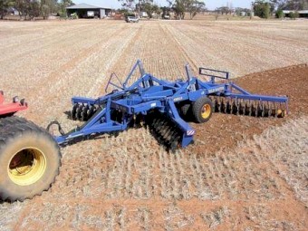 Offset disc to dry hire