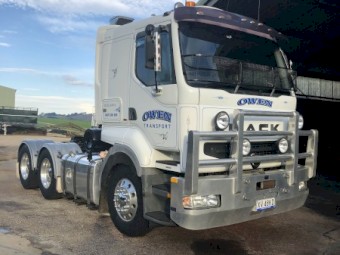 2004 Mack Quantum Prime Mover
