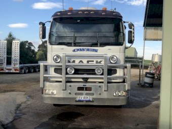 2004 Mack Quantum Prime Mover