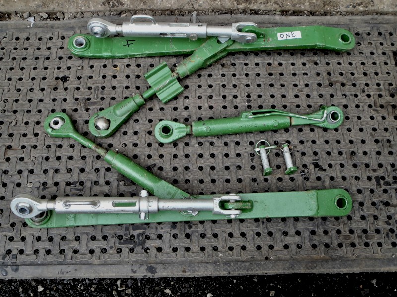 2018/John Deere/Tractor/3PL/Hitch/3 Point Linkage/3 Point Hitch