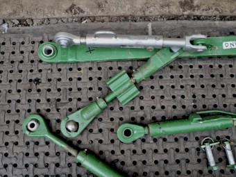 2018/John Deere/Tractor/3PL/Hitch/3 Point Linkage/3 Point Hitch