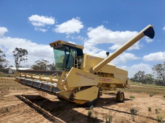 New Holland 8060 Clayson Header