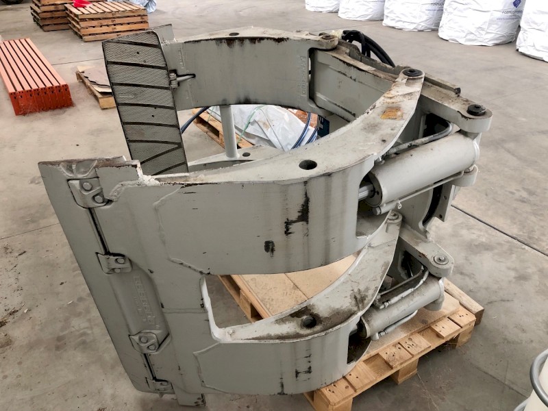 Cascade Paper roll clamp