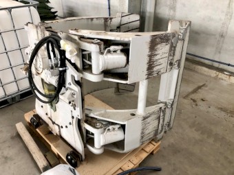 Cascade Paper roll clamp