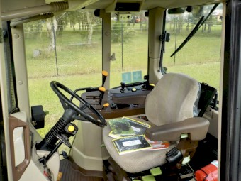 John Deere 6120 4x4 Agricultural Farm Tractor