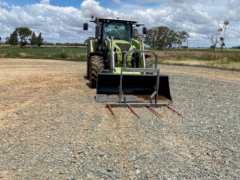 2013 Claas Arion 620 FEL