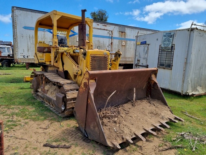 International 175c Traxcavator