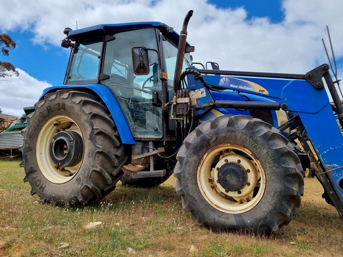 New Holland TL100A Tractor with Front End Loader